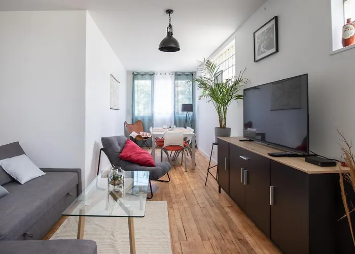 *Le Cosy* 3 Chambres Hypercentre - Parking - Wifi